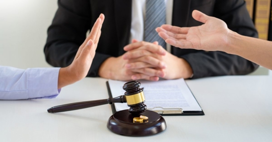 Husband and wife going through high-conflict divorce